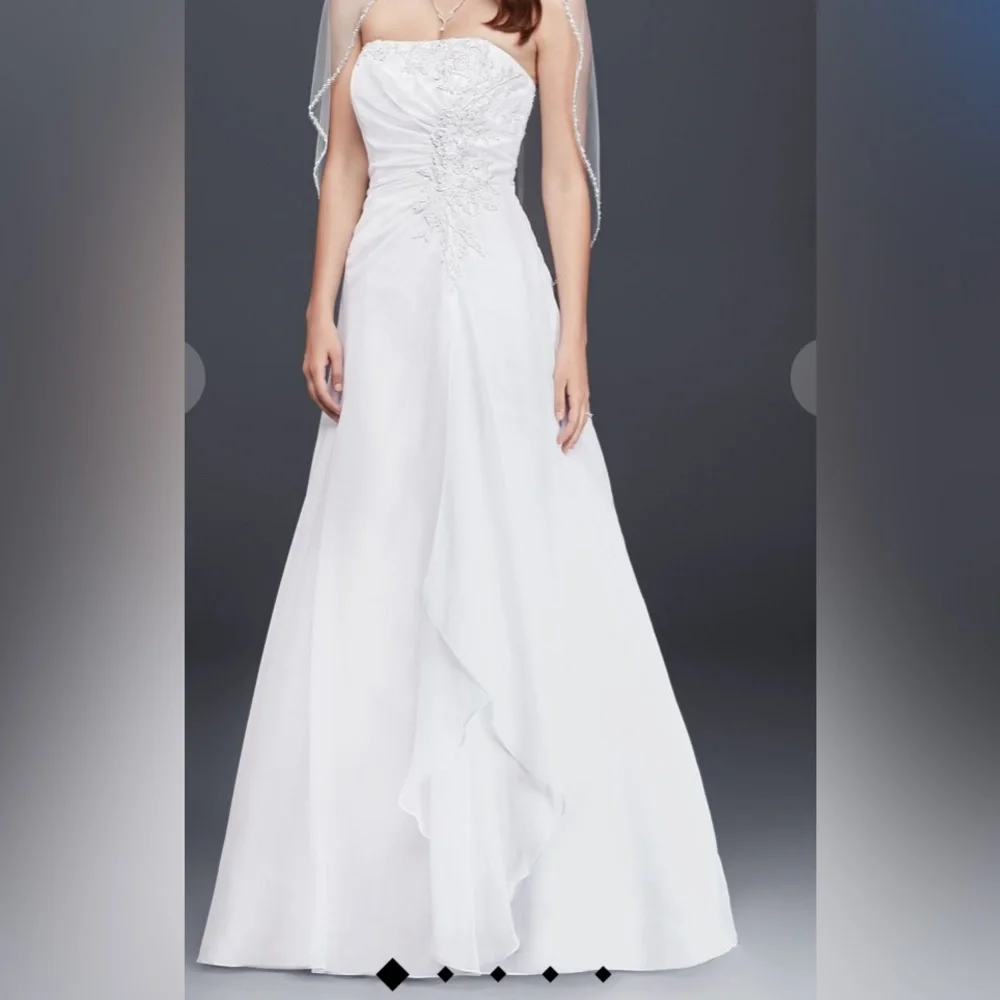 David’s Bridal Wedding Dress - Picture 6 of 11
